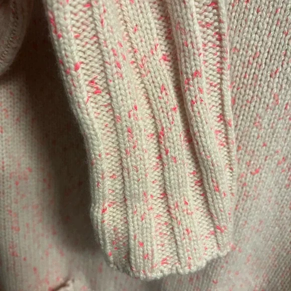 Autumn cashmere sweater- cream with subtle small hot pink spot-great cond Xsmall